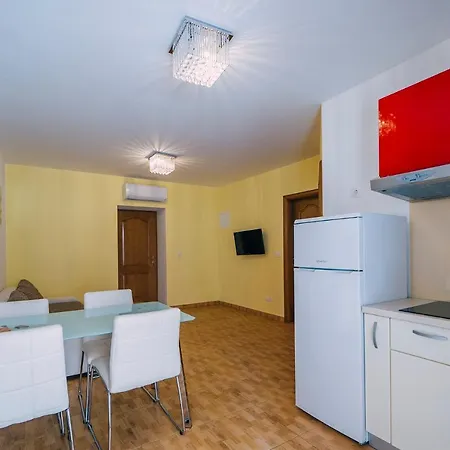 Luxur Centar 아파트 *