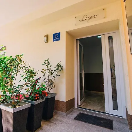 Luxur Centar